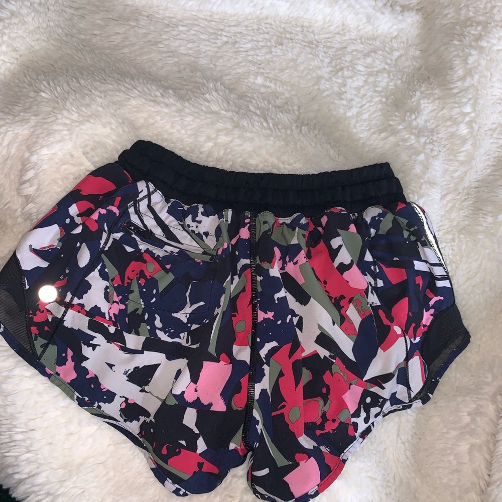 Lululemon printed “Hotty Hot” short
